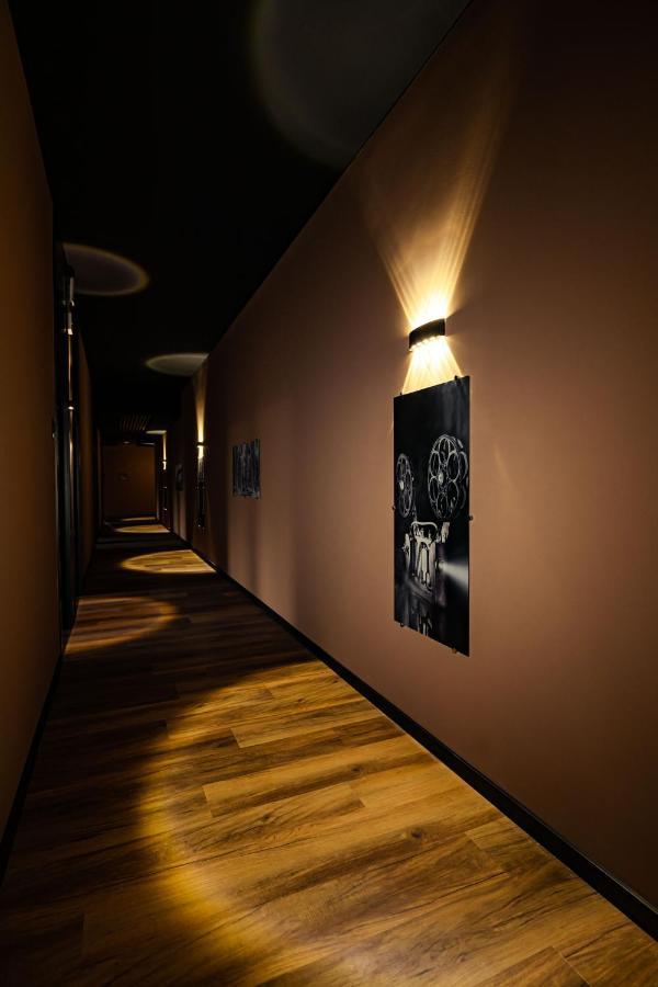 24Seven Hotel ชวาบาค ภายนอก รูปภาพ